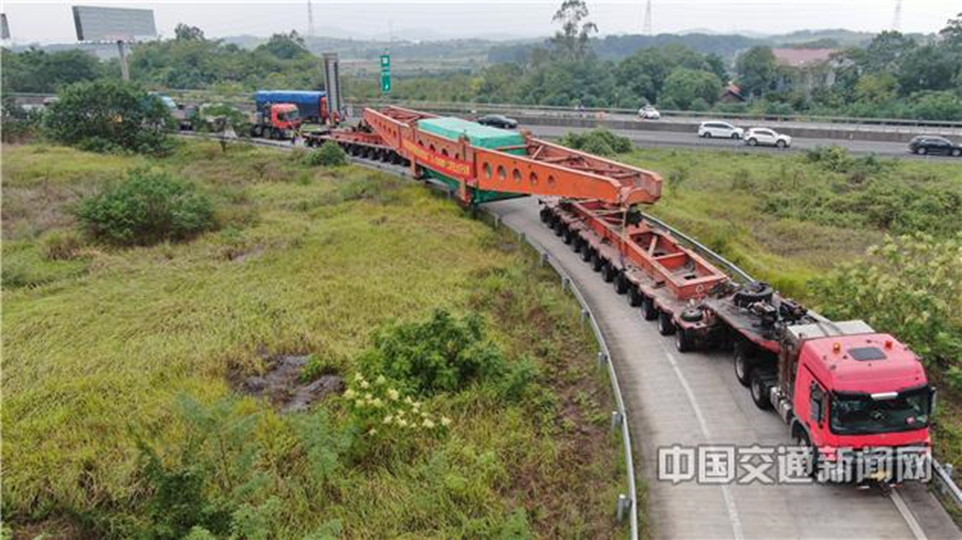 最大“巨無霸”來湘 “湖南模式”平安護航到家